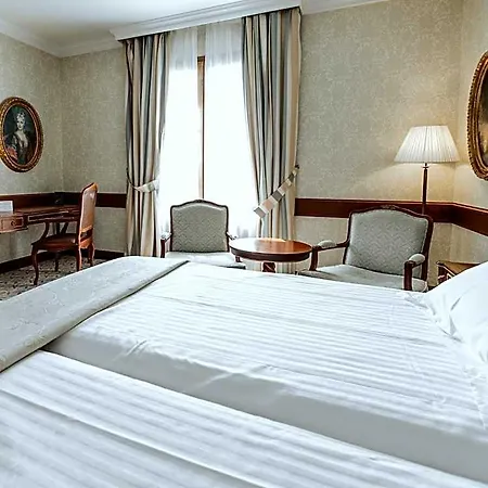 Candido 4*