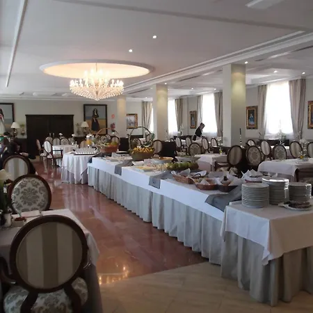 Hotel Cándido Segovia