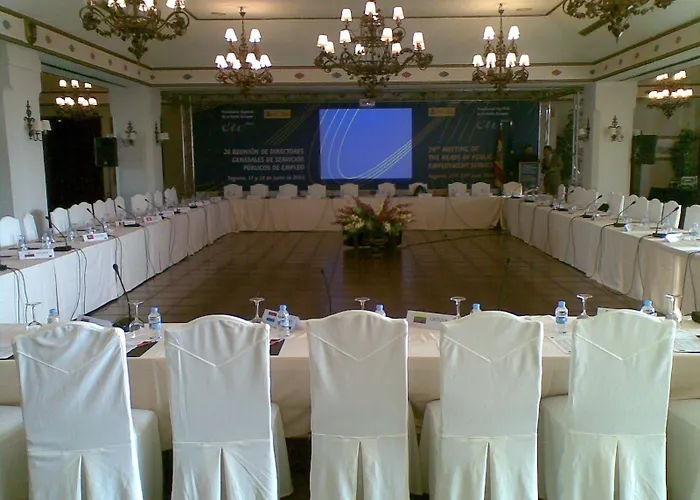 Candido 4* Сеговия